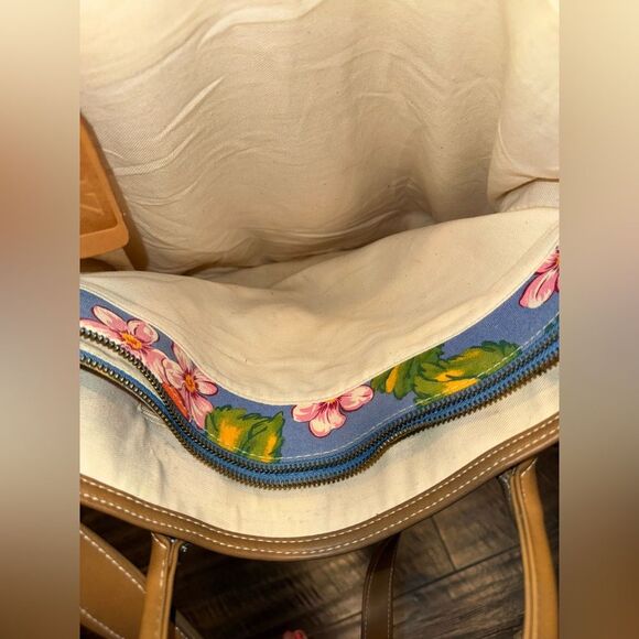 Liz Claiborne Fruit Floral Canvas Tote Bag Tan Trim Large Zip Top - Picture 7 of 12